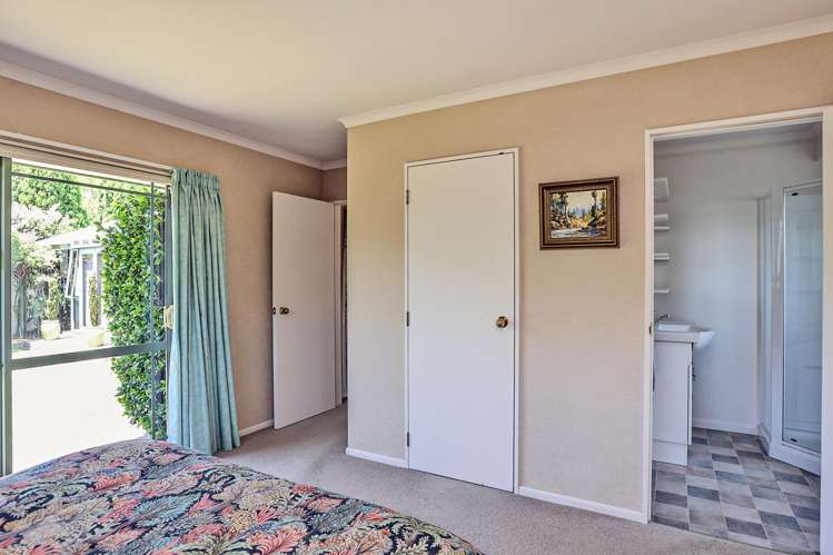 24 Brompton Drive Taradale_12