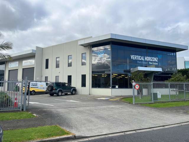 A-grade warehouse/office combo