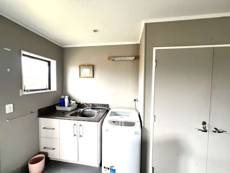 186 Pacific Drive Fitzherbert_18