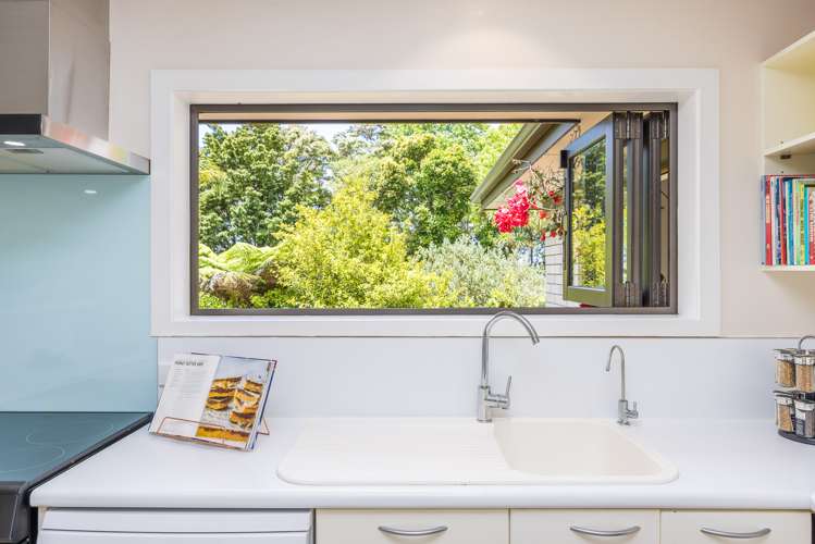 4a Puketitiro Street Glen Eden_10