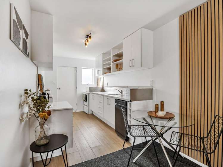 1/605 Hereford Street Linwood_3