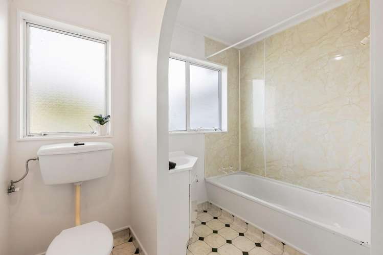 7 Bowes Crescent Strathmore Park_14