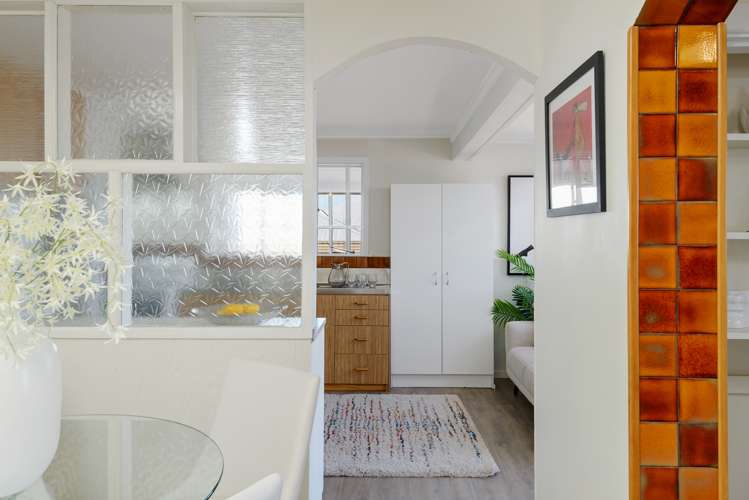 8 Minorca Lane Burwood_5