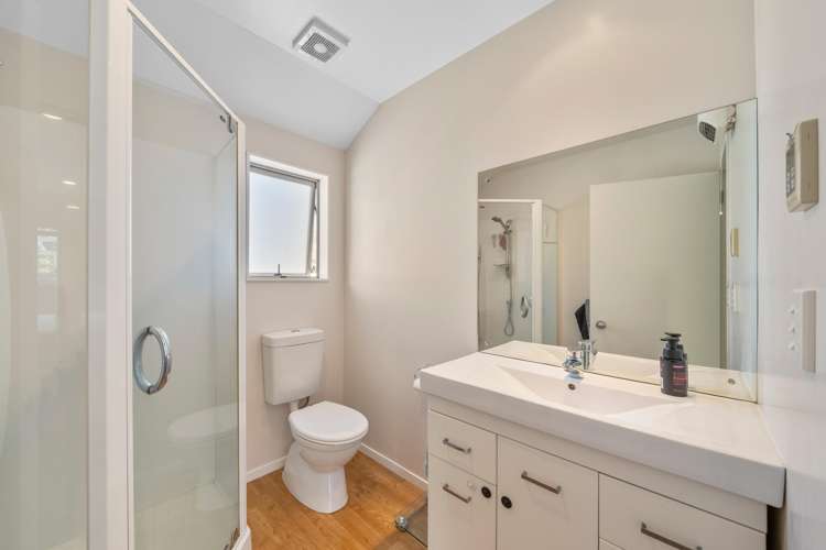 92 Amesbury Drive Churton Park_12