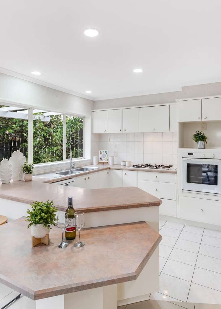 2/14 Casabella Court Northpark_17