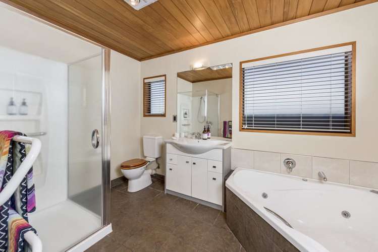 57 Hillcrest Road Otumoetai_18