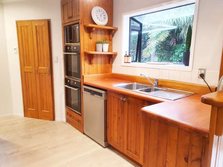 65 Saint Annes Crescent Wattle Downs_6