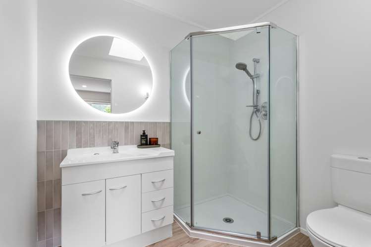 6A Fayette Place Te Atatu South_16