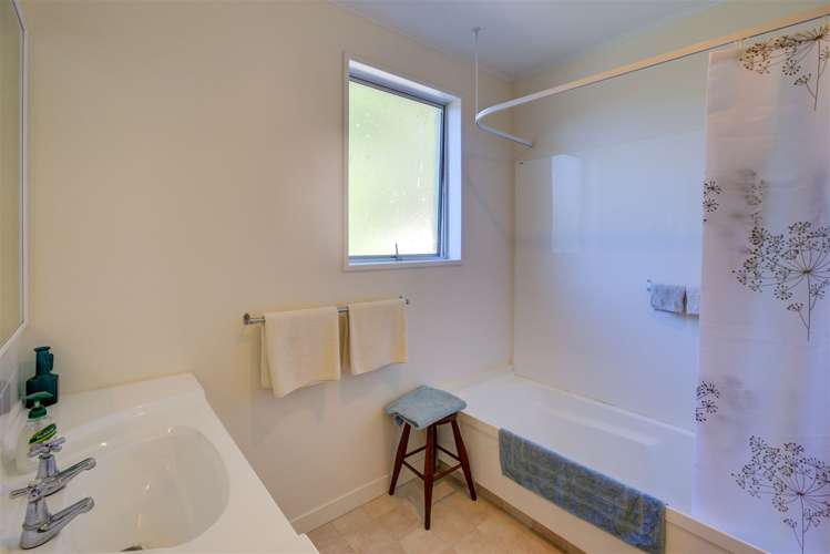 65 Old Main North Road Leithfield_6