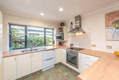 12 Perrett Drive_3