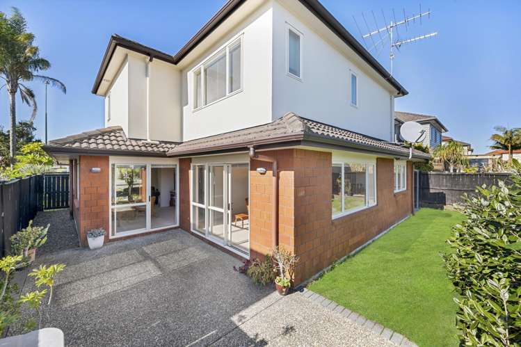 135 Middlefield Drive Flat Bush_21