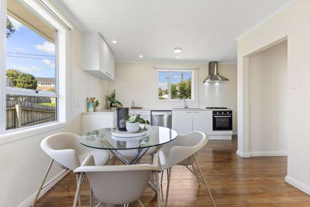 5 Coates Cres Panmure_2