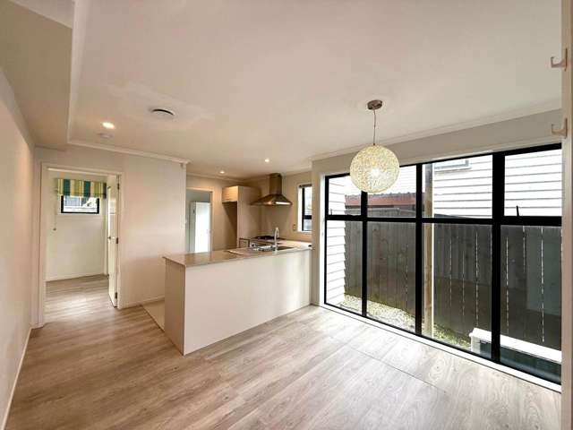 8 Hirimate Place Flat Bush_2