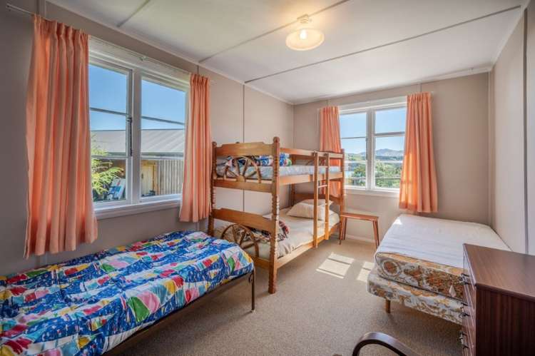 24 Selwyn Avenue Akaroa_17