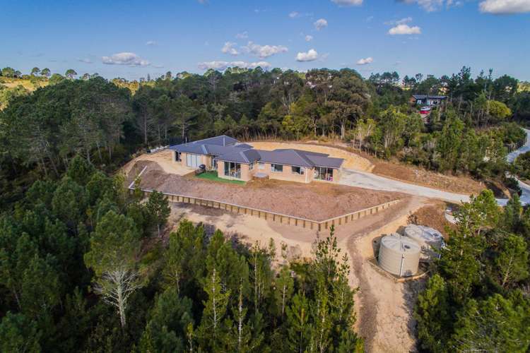 1233 East Coast Road Redvale_12