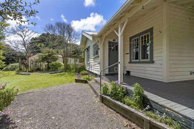 85 South Road Manaia_2