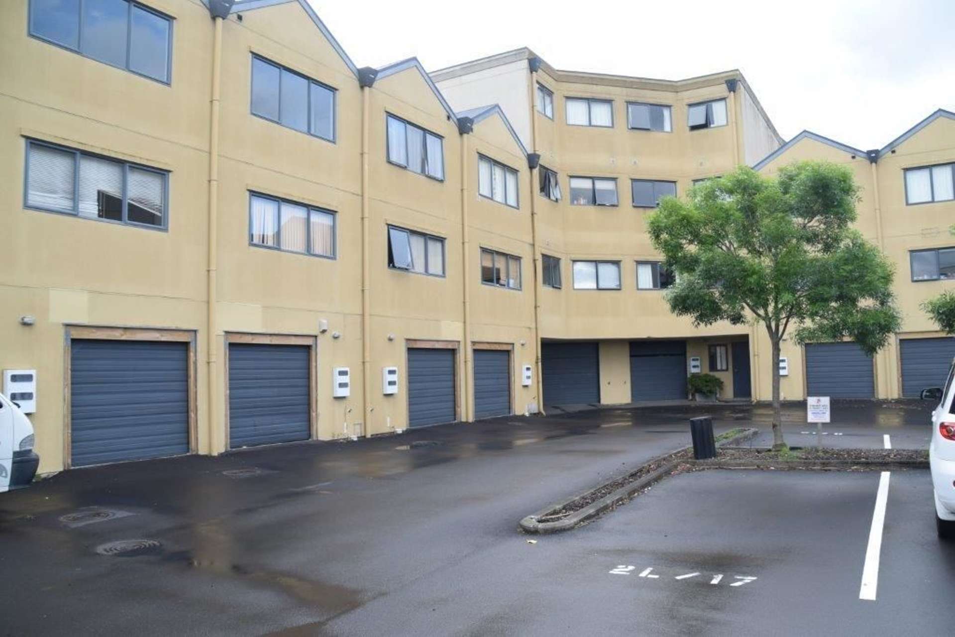 10/12 Crown Lynn Place New Lynn_0