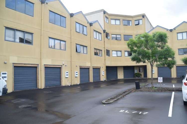 10/12 Crown Lynn Place New Lynn_0