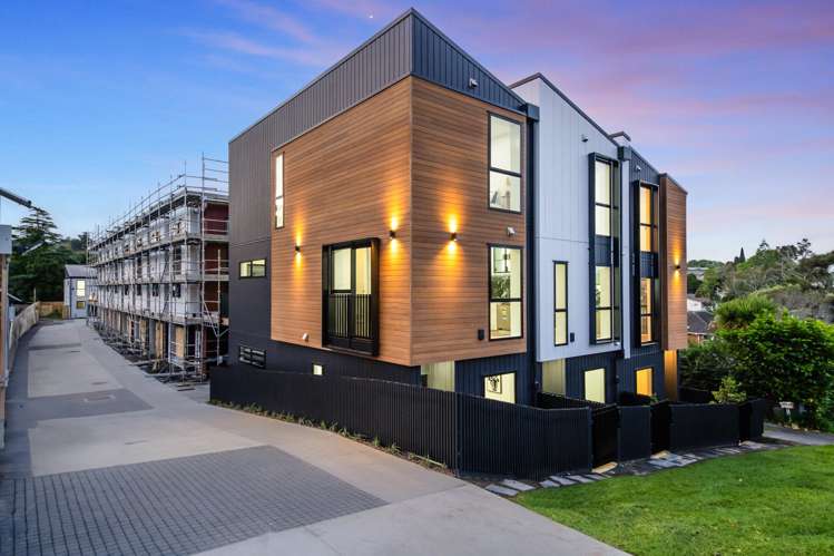 65 Stottholm Road_0