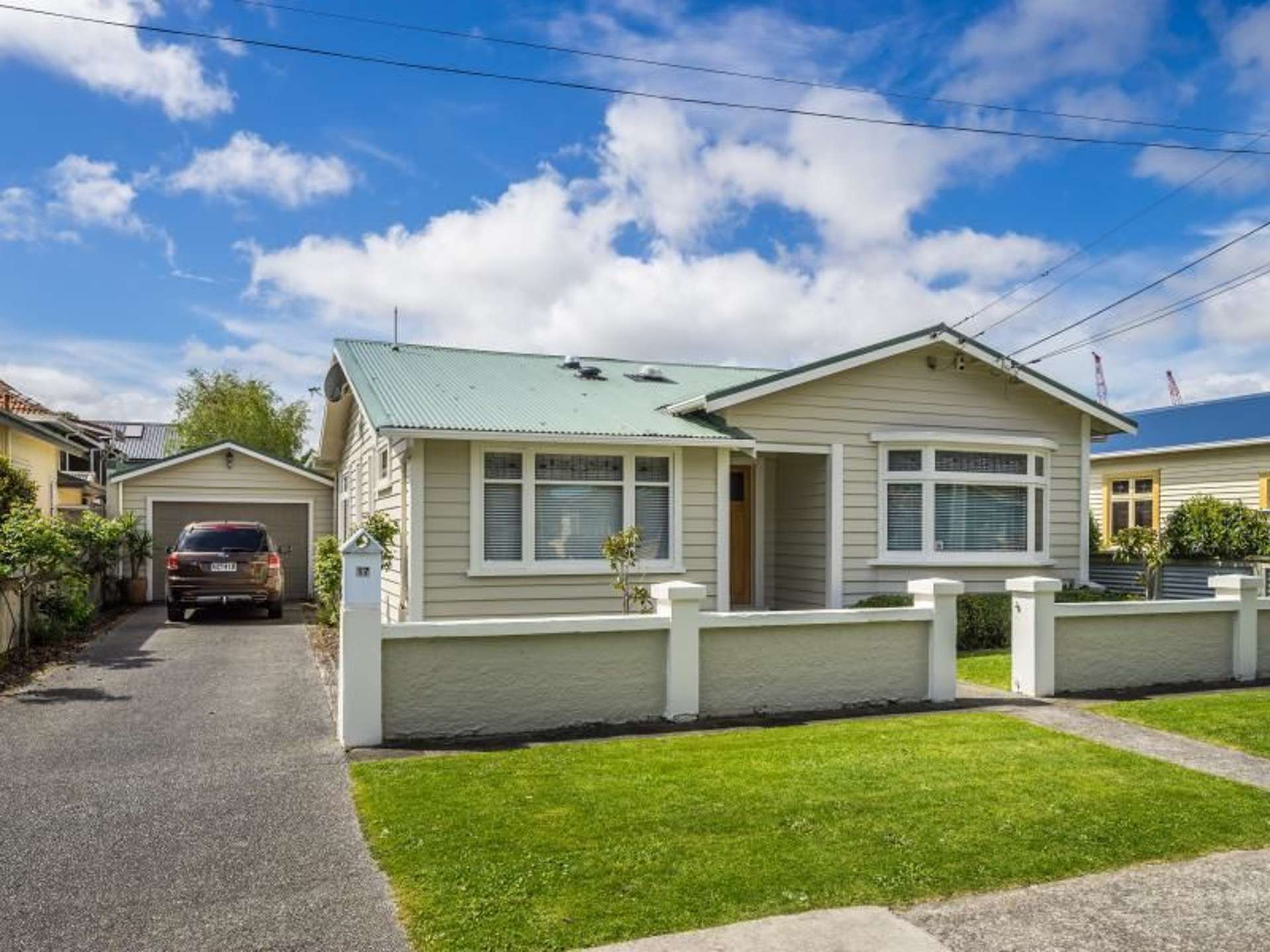 17 Bracken Street Petone_0