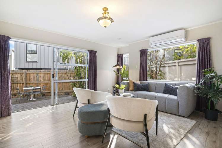 2/5 Stanley Avenue Milford_8