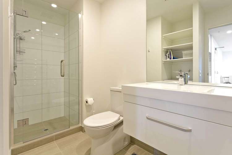 1304/18 St Martins Lane City Centre_9