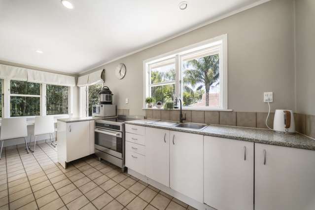 9/331 Royal Road Massey_4