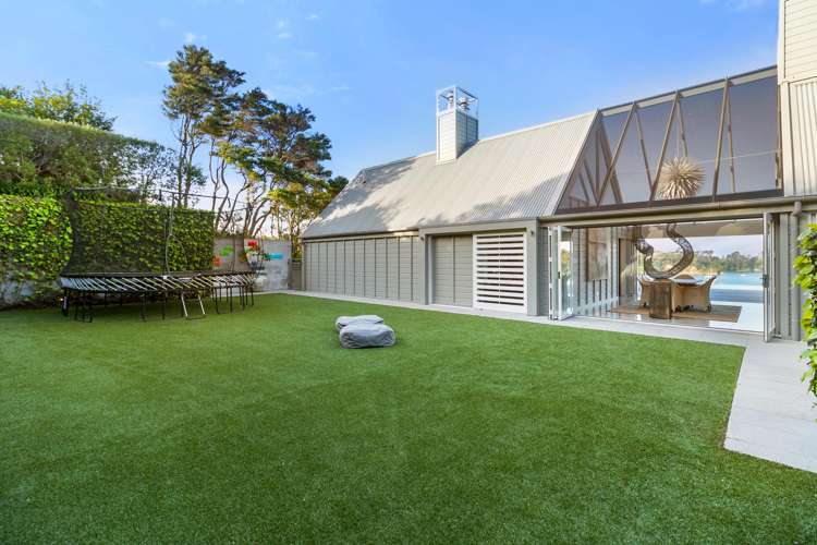 729 Orapiu Road Waiheke Island_16