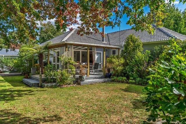 Park-Like Living in the Heart of Carterton