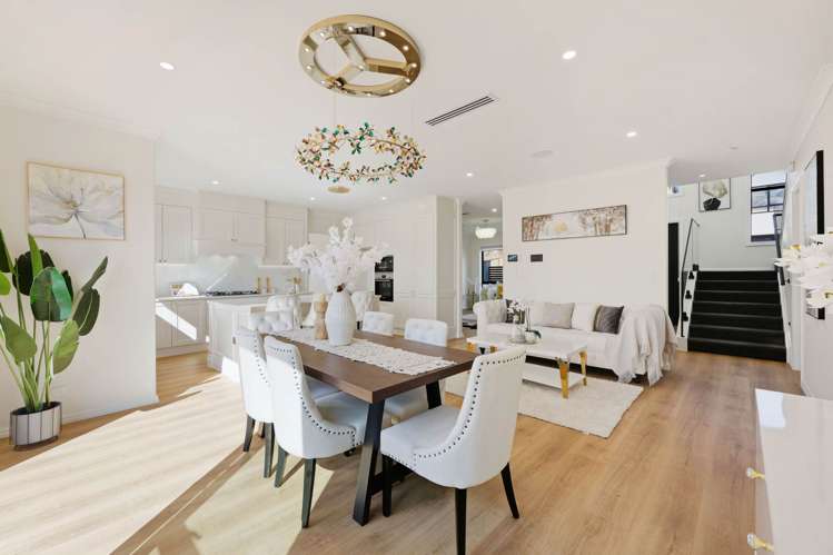 17 Ballyalton Crescent Flat Bush_11