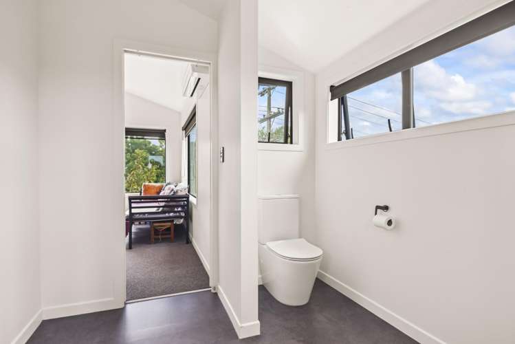 139 Vipond Road Stanmore Bay_16