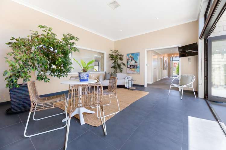94 The Drive Paraparaumu Beach_11