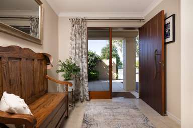 19 Edgecumbe Road_4