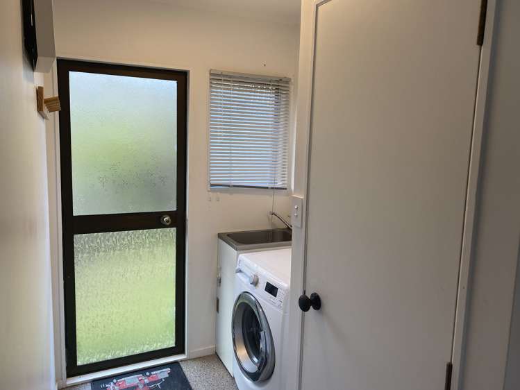 54A Jonathon Street Brookfield_8