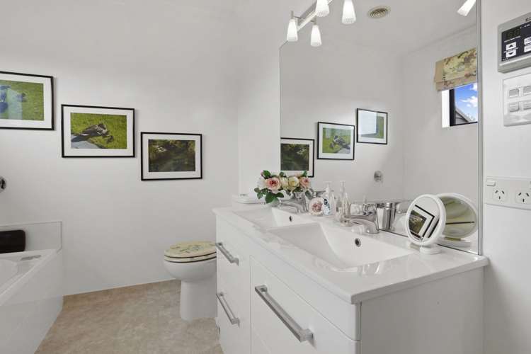 4 Stella Close Harewood_10