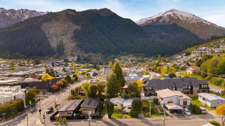 30 Sydney Street Queenstown_12
