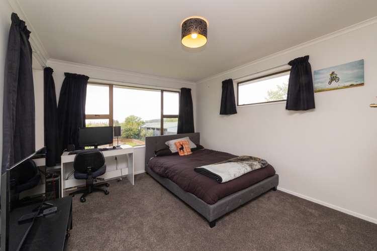 76 Watershed Road Bunnythorpe_14