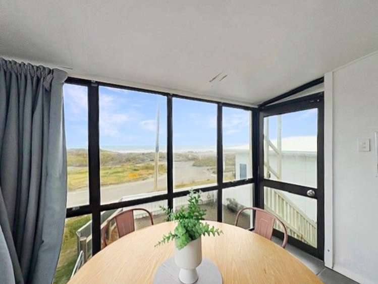 a/21 Ocean Beach Street 1207_4