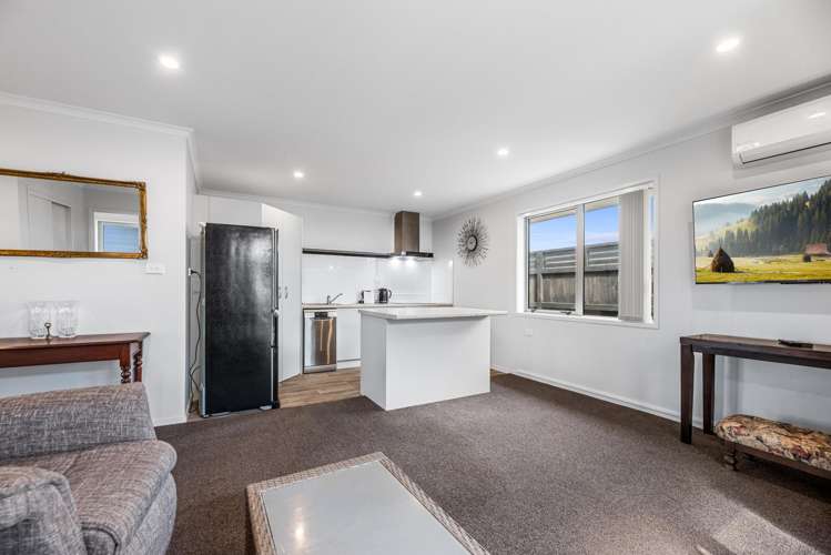 16 Crest Way (Dunes Lifestyle Village) Papamoa_3