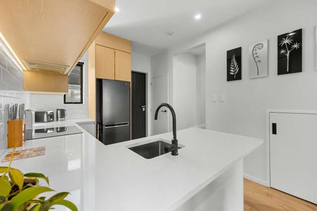 2/89 Beach Road Te Atatu Peninsula_4