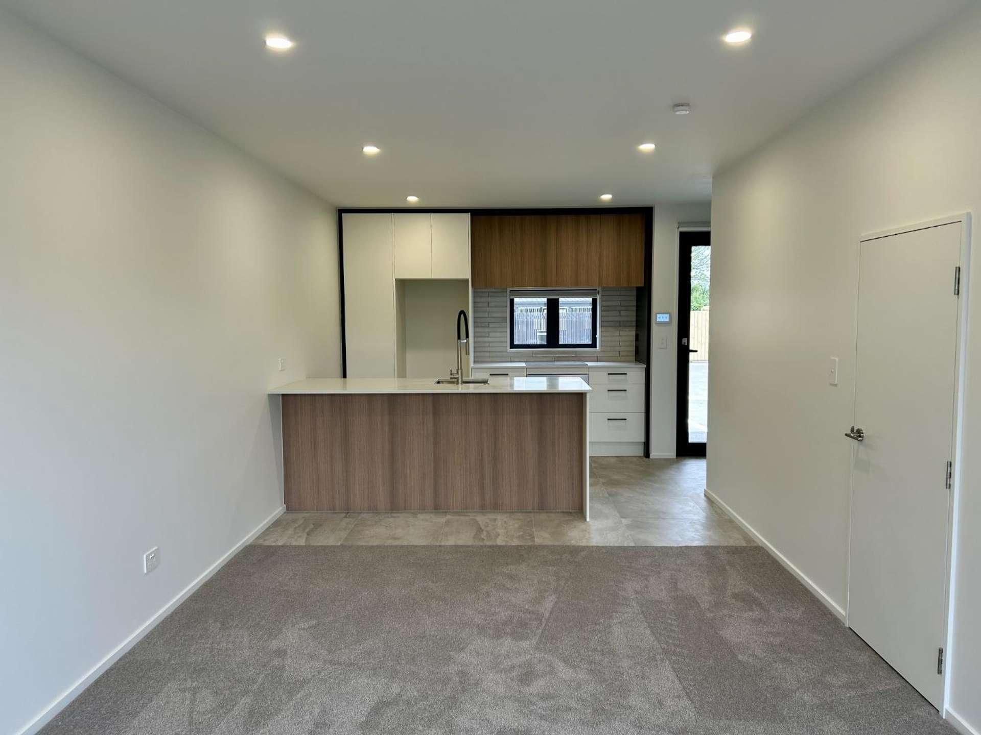 16/894 Colombo Street 1419_0