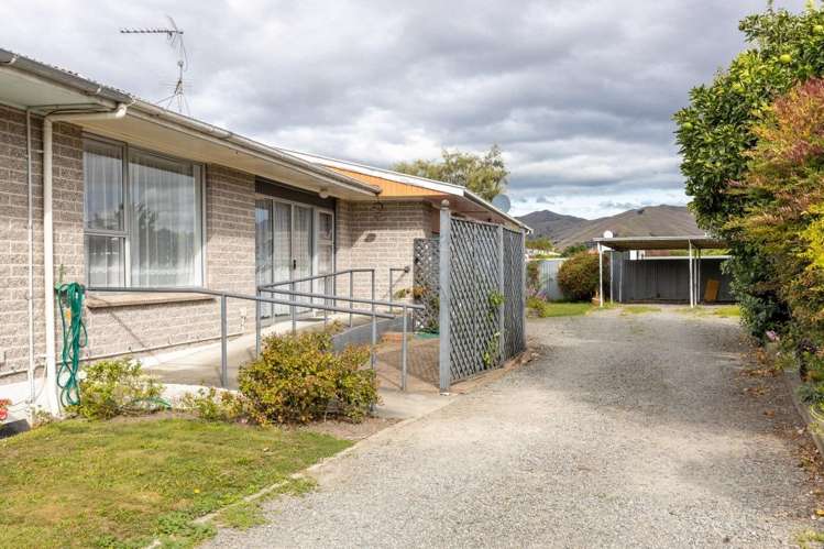 2/12 Newbourne Crescent Redwoodtown_12