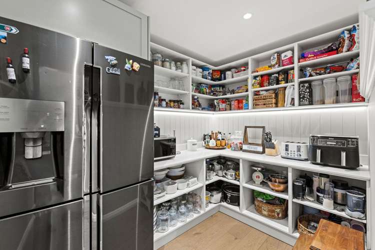 71 Davis Road Cust_9