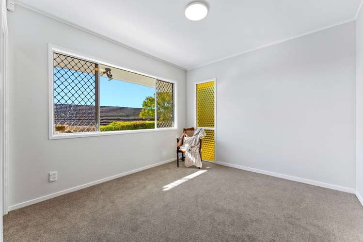 2/63 Ocean View Road Hillcrest_12