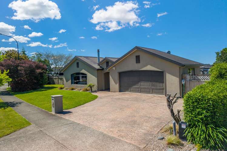 4 Hollybush Drive Brightwater_1