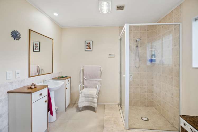 27 Crown Hill Paraparaumu_9