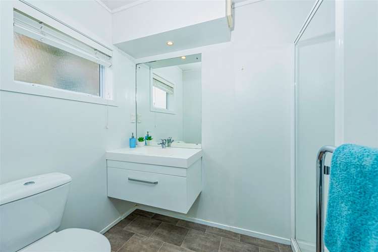 123a Hobsonville Road West Harbour_15