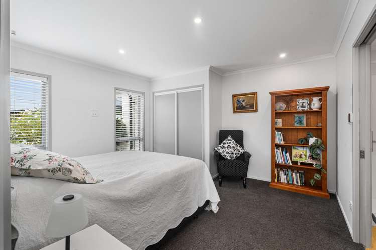 20 Sunline Avenue Lincoln_16