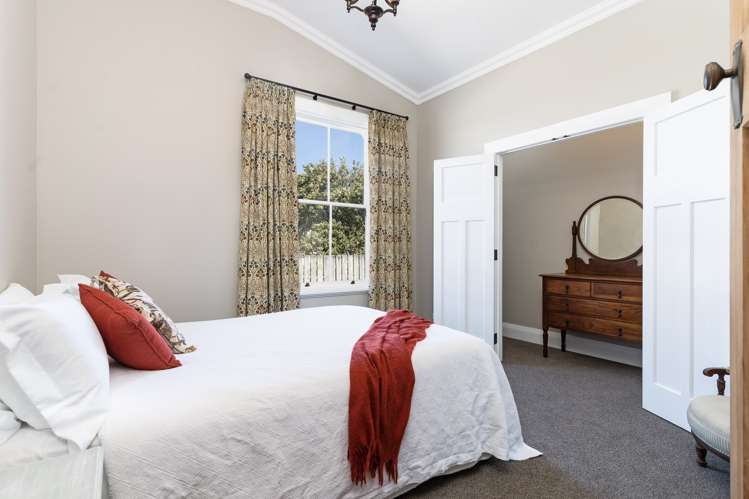 260 High Street North Carterton_11