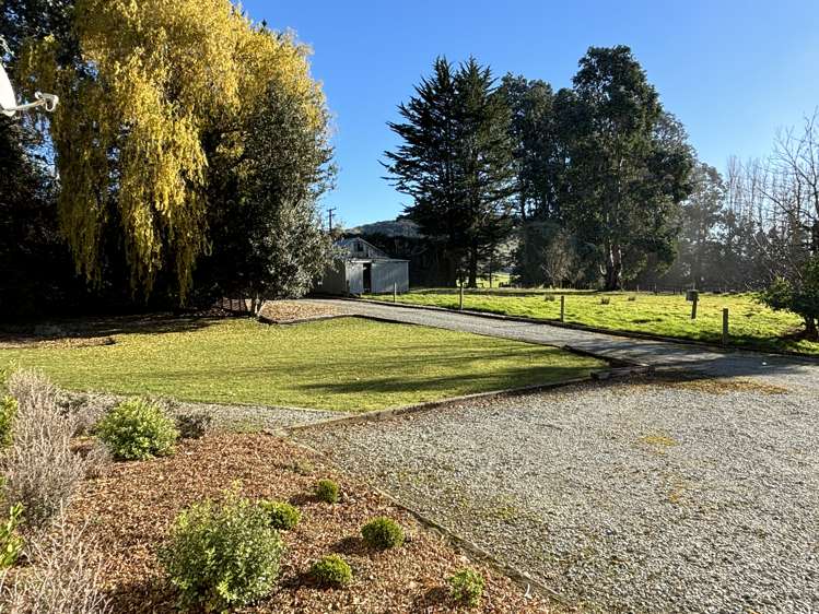 563 Caroline Valley Road Lumsden Surrounds_14